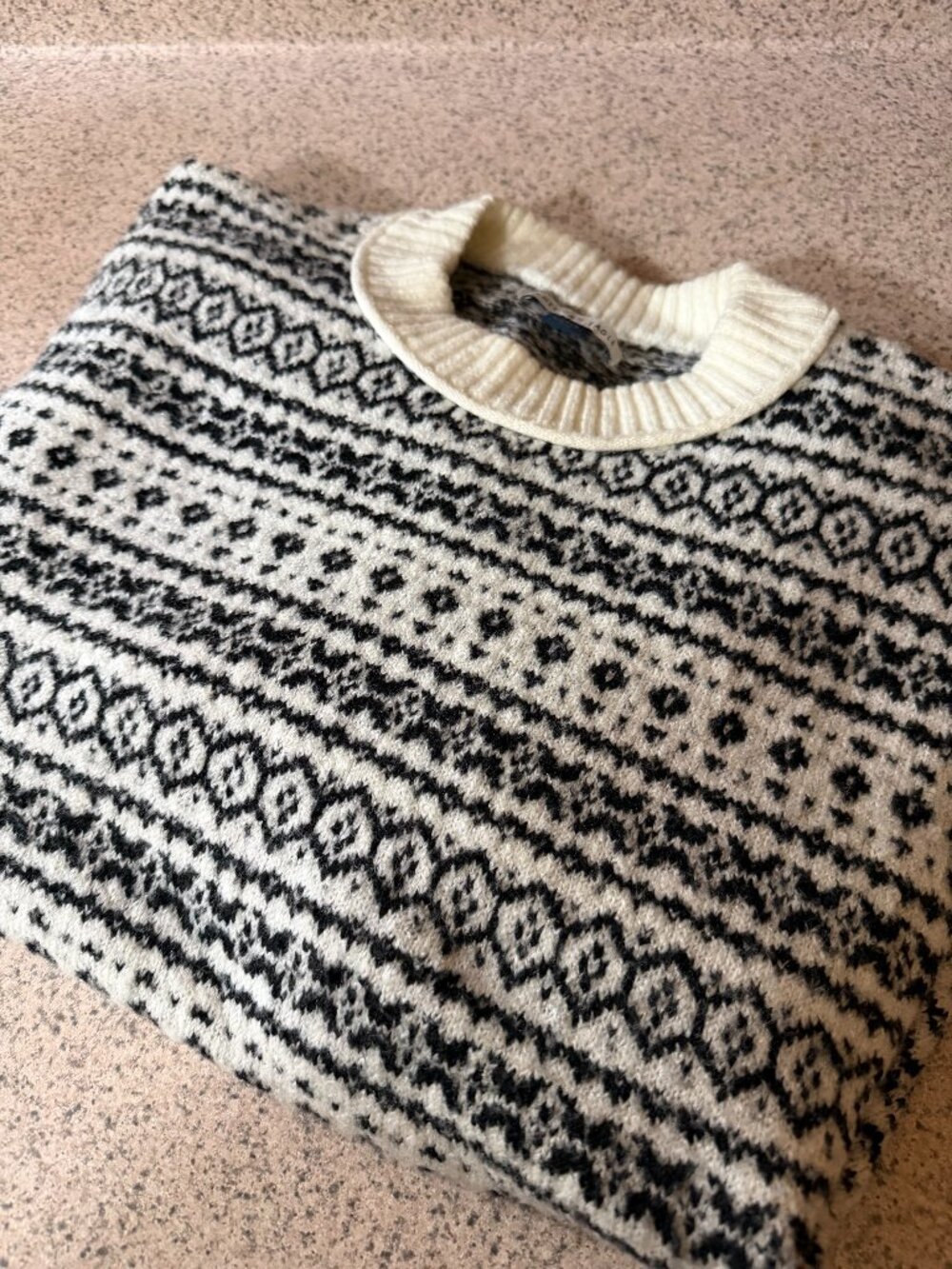 American Eagle Fair Isle Sweater Black & Cream - Size S - Excellent Condition